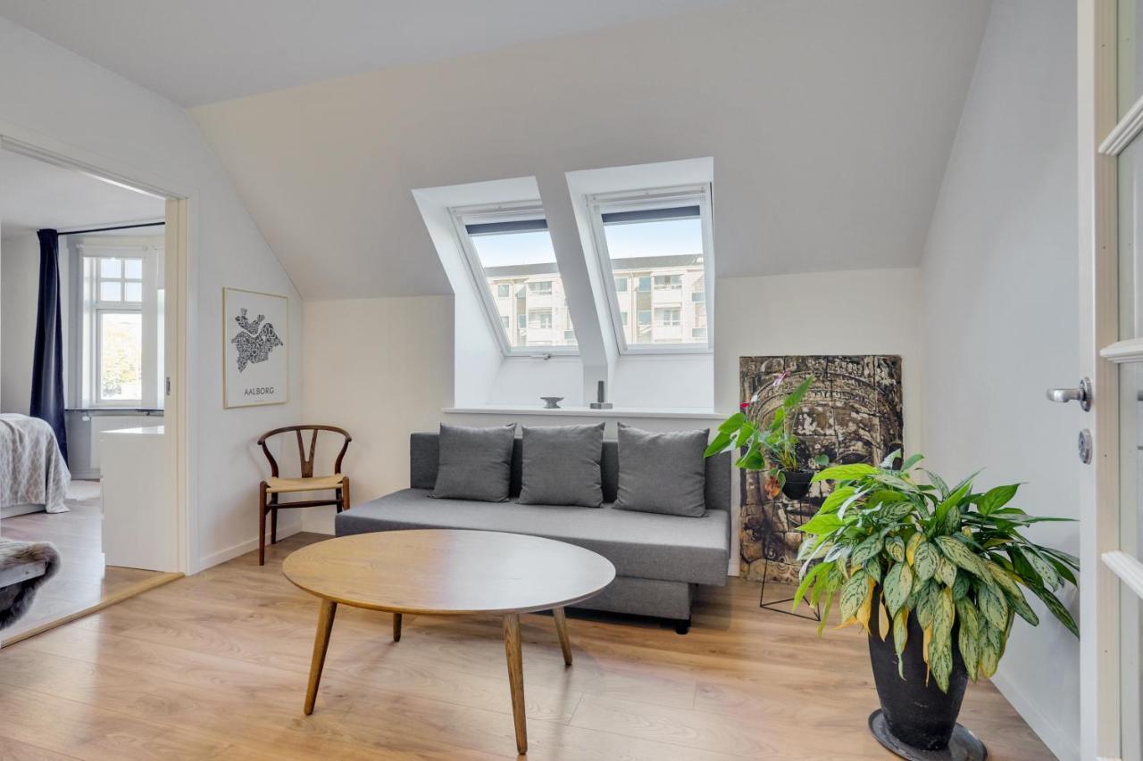 Bath Tub Penthouse In The City آلبورغ المظهر الخارجي الصورة