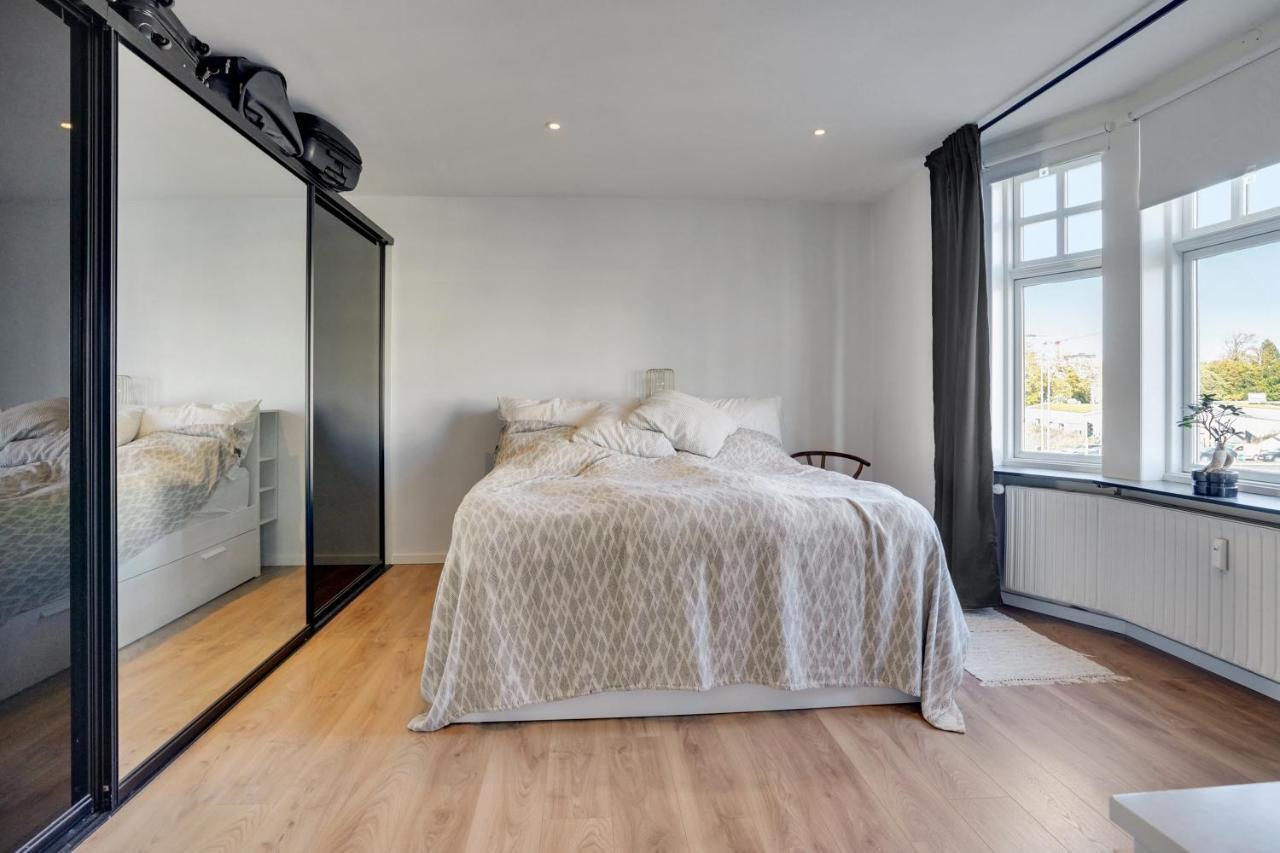 Bath Tub Penthouse In The City آلبورغ المظهر الخارجي الصورة